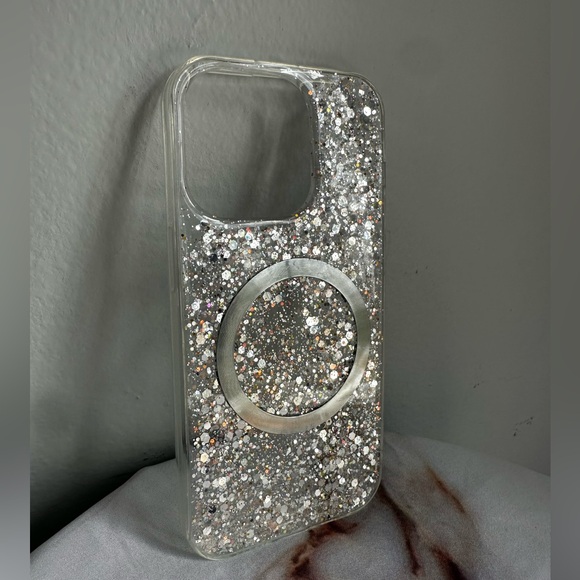 Other - iPhone Sparkle 14 Pro Case